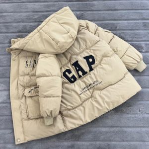 کاپشن اسپرت قواره نوجوان با رویه کتان برزنتی طرح گپ کد ۱۹۷