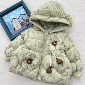 كاپشن دخترانه فانتزی طرحدار با رویه کاملا ضدآب و داخل خز کد ۱۸۰