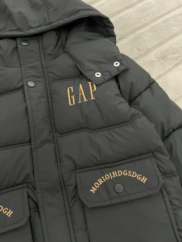 كاپشن پسرانه قواره بزرگ طرح GAP با رويه كاملا ضدآب و داخل خز كد ١٩٧