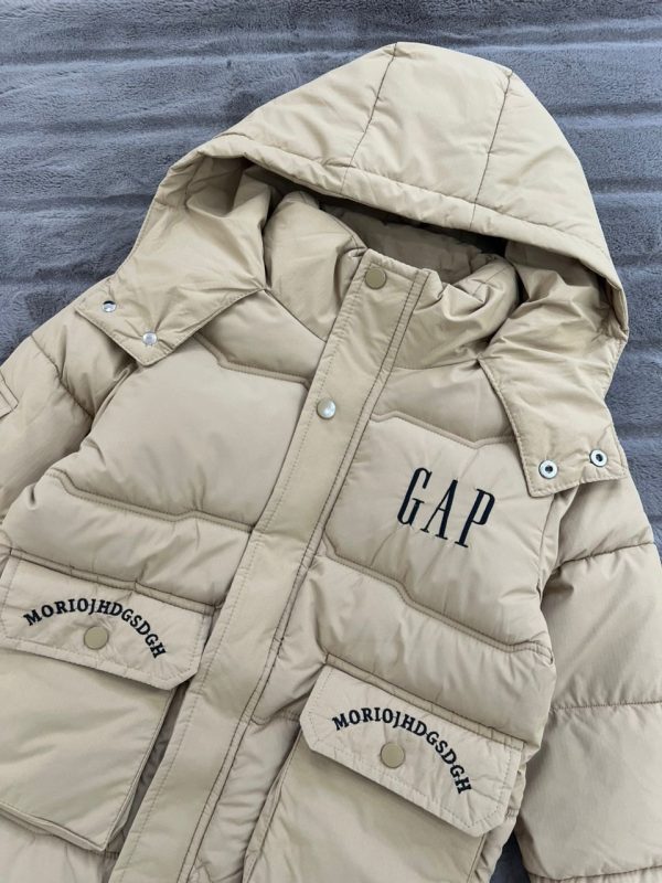 كاپشن پسرانه قواره بزرگ طرح GAP با رويه كاملا ضدآب و داخل خز كد ١٩٧
